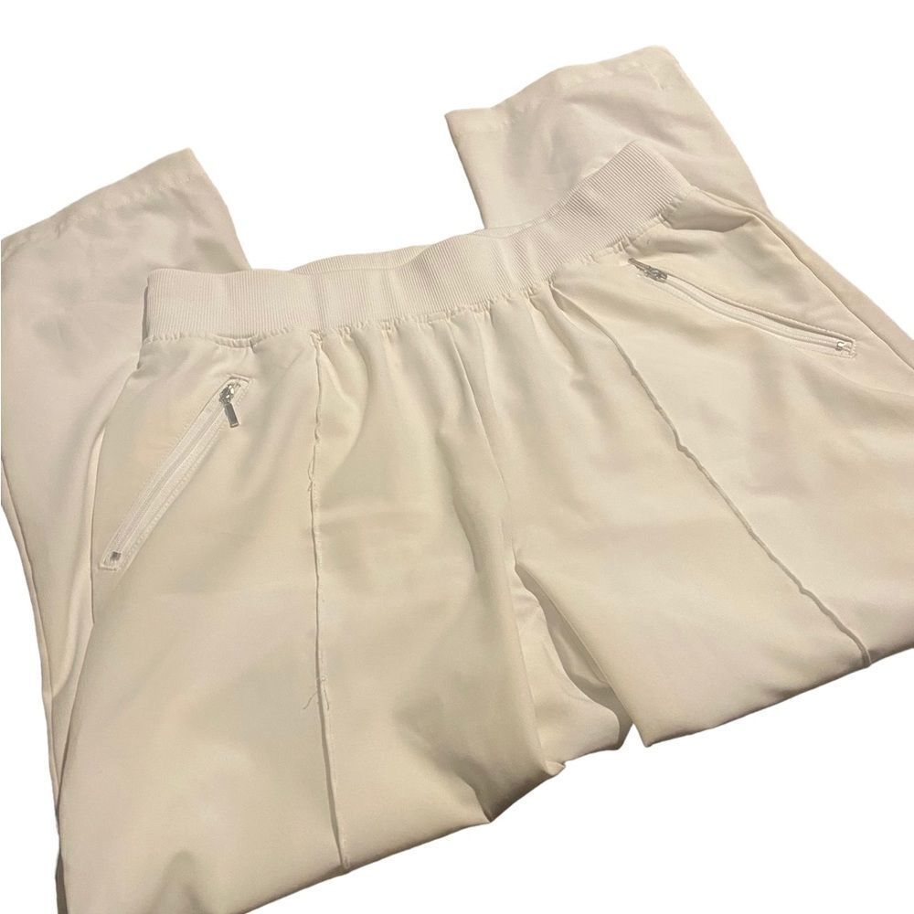Chicos size 0 white capris great condition see pics